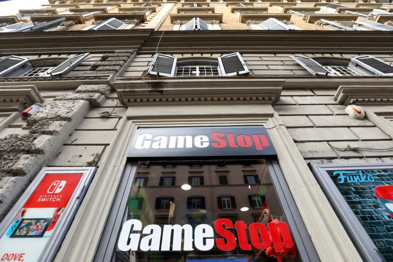 GameStop-ის ფინანსური დირექტორი კომპანიას $30 მილიონით დატოვებს