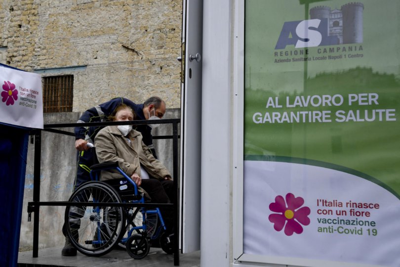 იტალიაში 50 წელს გადაცილებული პირებისთვის ვაქცინაცია სავალდებულო ხდება