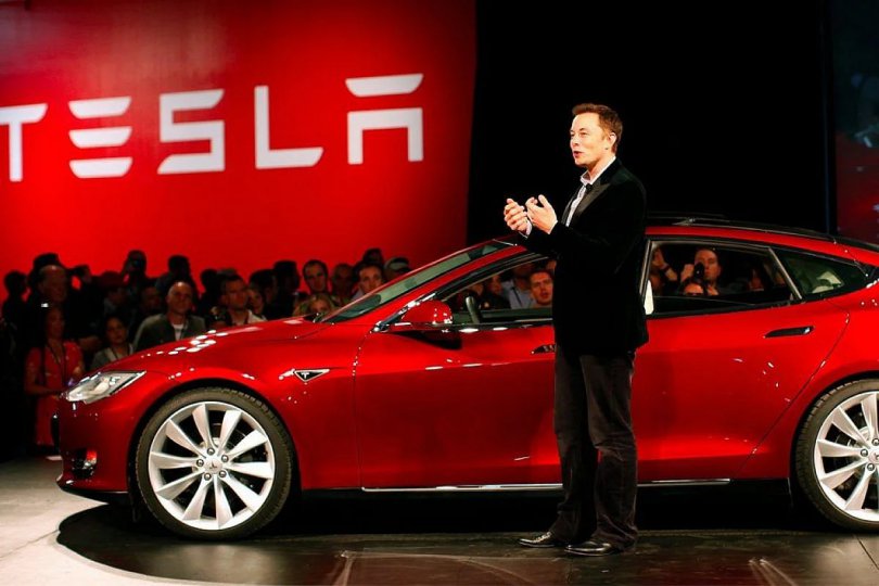 Tesla დაქირავებას აჩერებს - მასკი პერსონალის 10%-ით შემცირებაზე საუბრობს