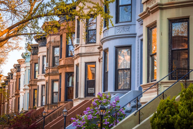 აშშ-ში საცხოვრებელი სახლების გაყიდვები ზედიზედ მე-8 თვეა მცირდება