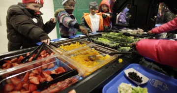 ლონდონში დაწყებითი კლასის მოსწავლეებისთვის "უფასო კვების" პროგრამა ამოქმედდება