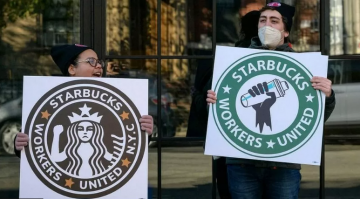 Starbucks-მა ამერიკელი თანამშრომლები არალეგალურად გაათავისუფლა