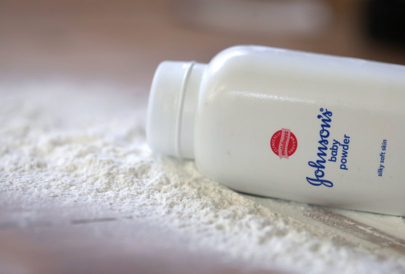 Johnson & Johnson უჩივის მკვლევრებს, რომლებმაც ტალკი კიბოსთან დააკავშირეს