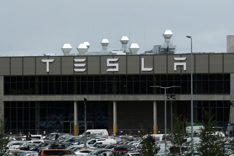 Tesla გერმანულ ქარხანაში წარმოების დღიურ გეგმას 750 მანქანამდე ამცირებს