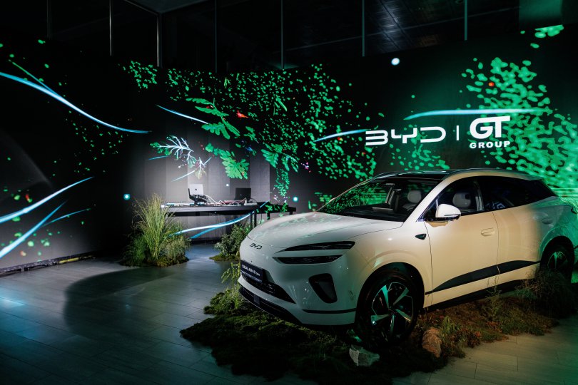 BYD ოფიციალურად საქართველოს ბაზარზეა - „ჯითი გრუპმა“ თბილისში პირველი შოურუმი გახსნა